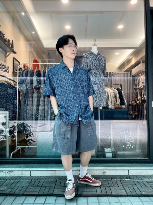 PLANKS 藍色圖騰襯衫