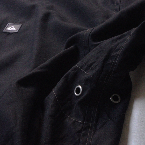 有関 ABOUT ☞ Quiksilver 內網布 通氣 夾克外套：圖片 5